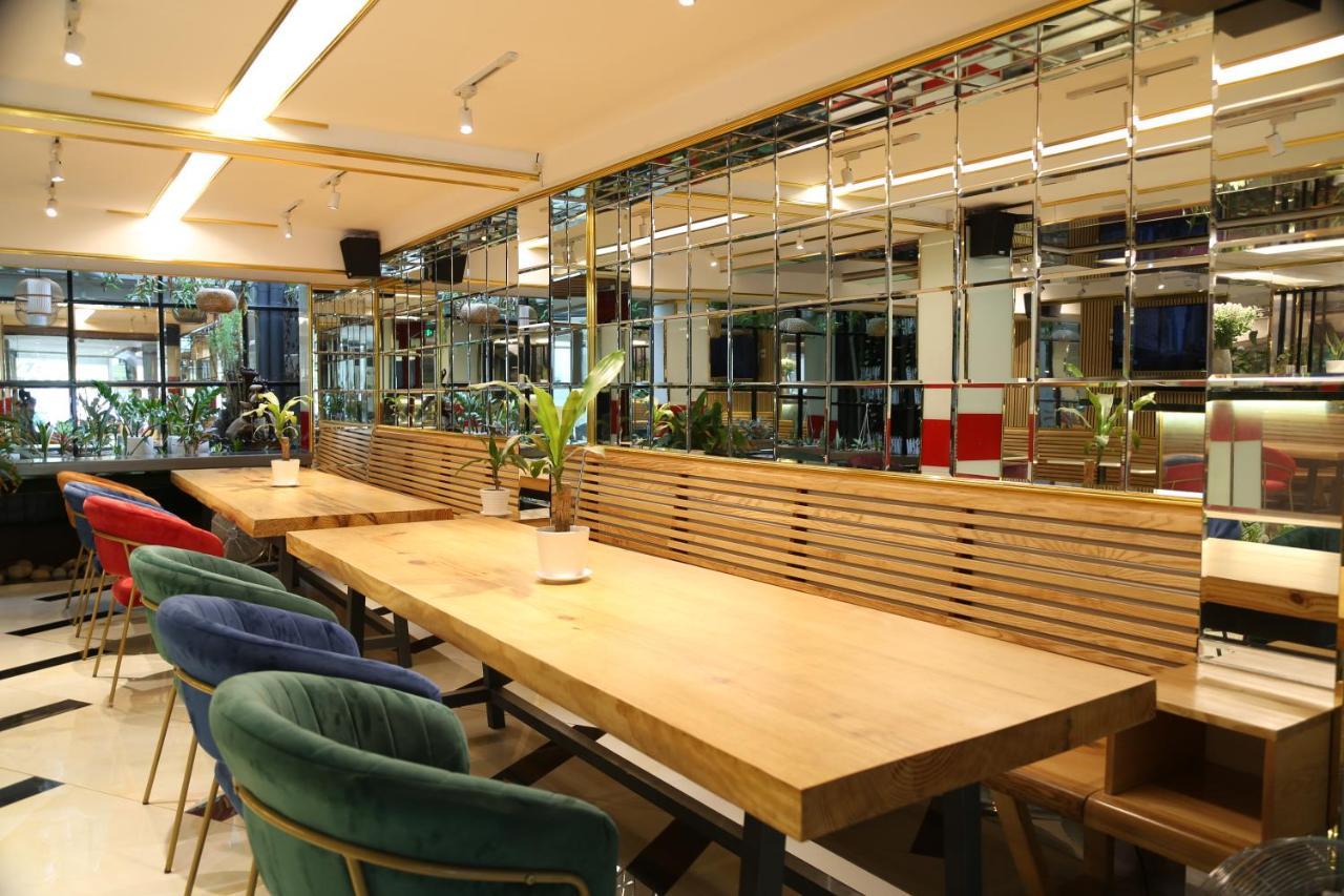 The Queendor Boutique 2* TP. Hồ Chí Minh